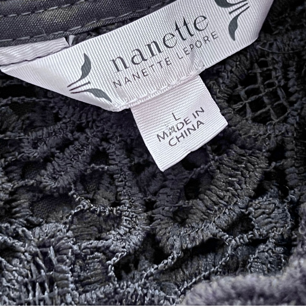 Nanette Lepore | Navy Blue Floral Lace Shell Sleeveless Top - Picture 7 of 9